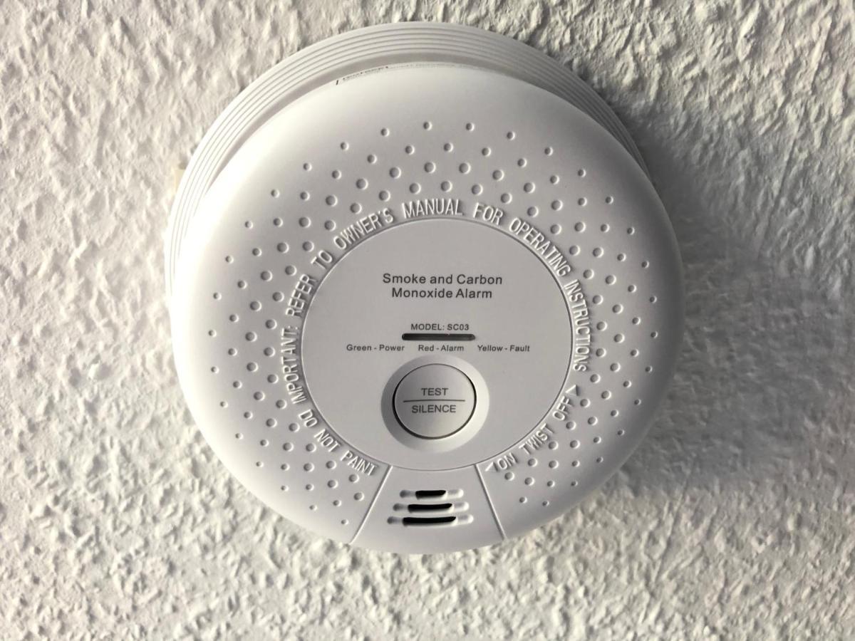 Cottbus-Apartments - Green Apartment I Privat I Wifi I Kueche I Balkon Kültér fotó